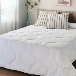 CAMILIA - Couette Chaude Anti-acariens Thermorégulatrice - 240x220cm 7 CAMILIA - Couette Chaude Anti-acariens Thermorégulatrice - 240x220cm -chambre à coucher Soldes Couette chaude CAMILIA 27336397 A 1