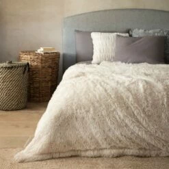 ELEC - Couvre-lit Imitation Fourrure En Polyester - Blanc 180x220cm 7 ELEC - Couvre-lit Imitation Fourrure En Polyester - Blanc 180x220cm -chambre à coucher Soldes PLAID ELEC 26321349 A 1