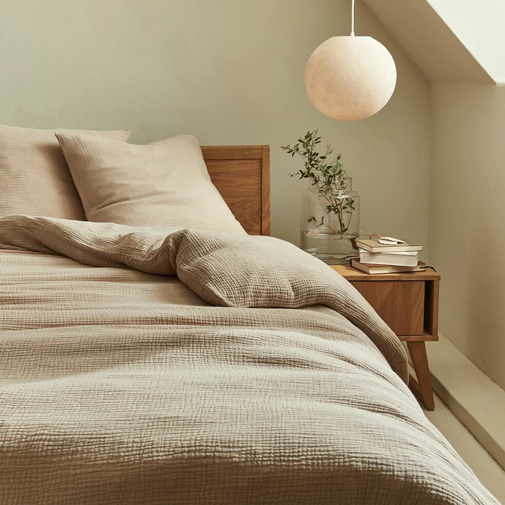 BALETI - Housse De Couette 260x240cm Et 2 Taies D'oreiller 63x63cm En Double Gaze De Coton - Beige Alpilles 6 BALETI - Housse De Couette 260x240cm Et 2 Taies D'oreiller 63x63cm En Double Gaze De Coton - Beige Alpilles – Image 4