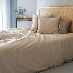 KISSOS - Housse De Couette Et 2 Taies D'oreiller En Coton Finition Frise - Beige 240x220cm -chambre à coucher Soldes Parure KISSOS 27520000 A 1